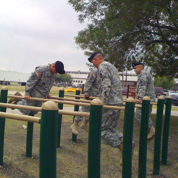 MT011 MILITARY Parallel Bars