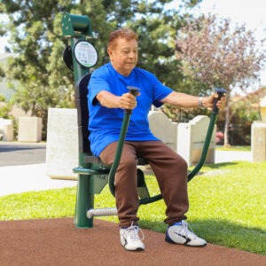 A man using the adjustable chest press