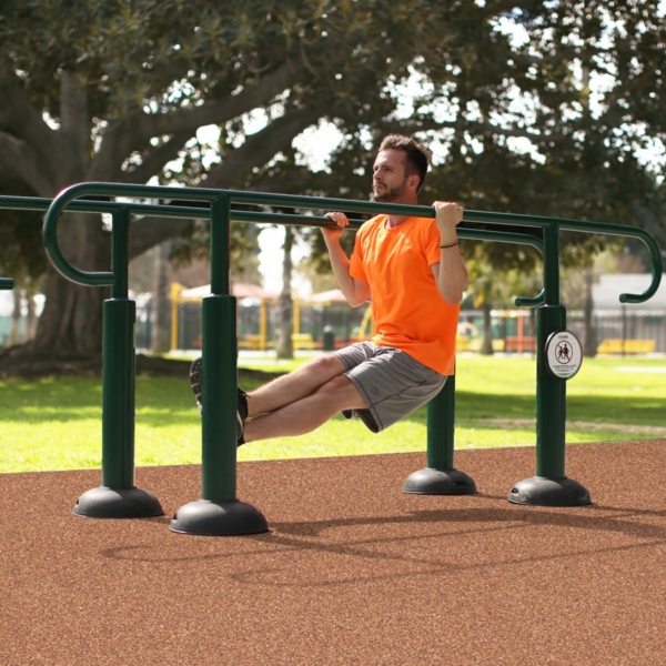 A woman using back extension to exercise