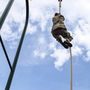 Soldier using 4-Person 20' Rope Climb